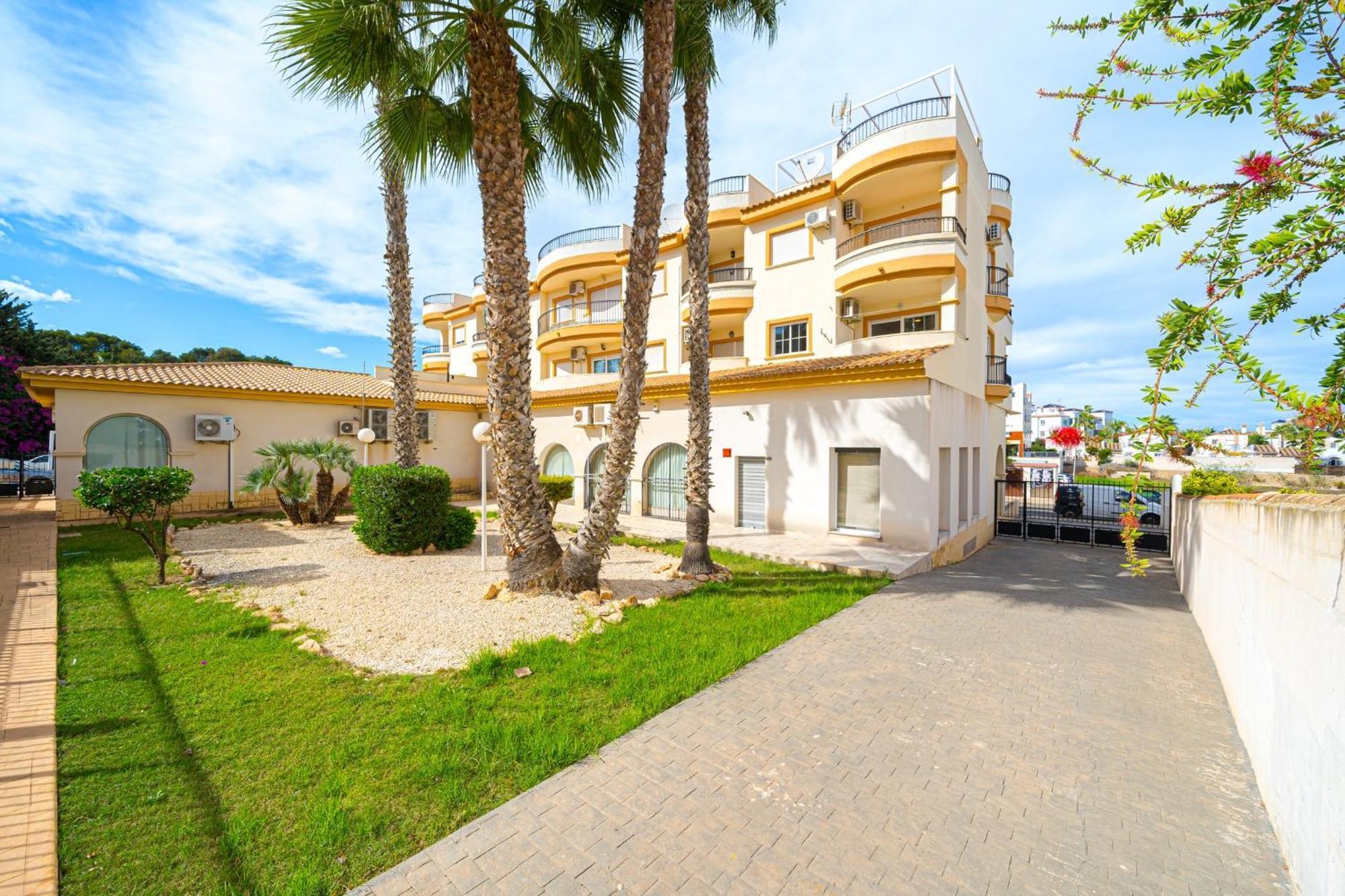 Villamartin Apartment. Excellent Location For Golfers, Cyclists And Hikers Exterior photo